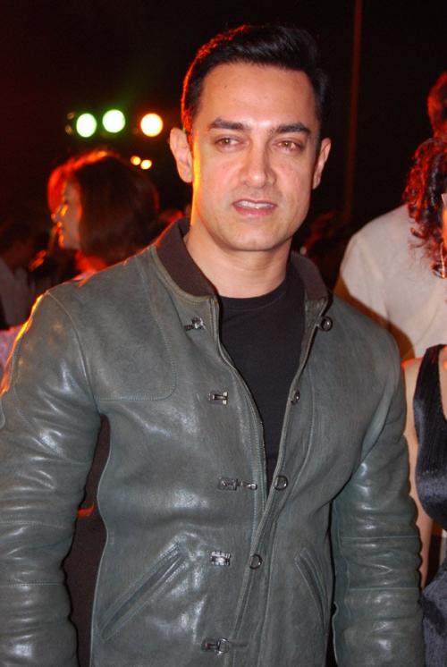 Aamir Khan Wants A Song From Madhumati In Dhobi Ghat
