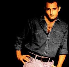 Don't want to associate with every film: Akshaye Khanna