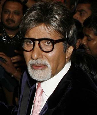 Fraud case lodged against Amar Singh, Amitabh Bachchan in Kanpur