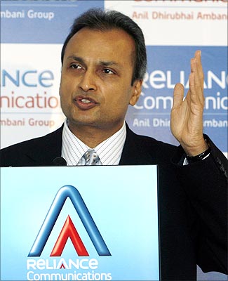 Reliance Communications unveils one paisa per SMS