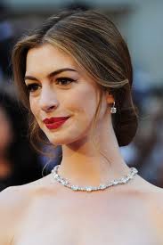 Getting nude easier than mastering Brit accent: Hathaway