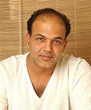 Gowarikar follows Mahesh Bhatt?