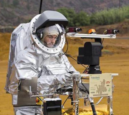 Astronaut Alexander Gerst steers Eurobot rover on Earth from space