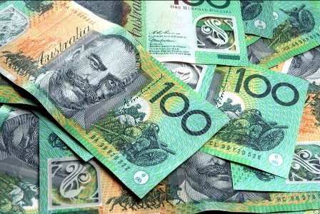 Australian dollar falls to 101.25 US cents