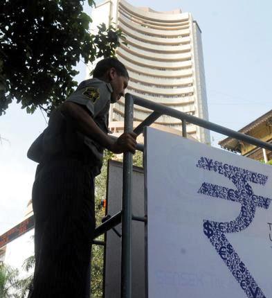Indian Stock Market Recovers: Currency Still Down