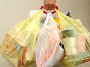 Delhi HC issues notice on plea against blanket ban on plastic bags