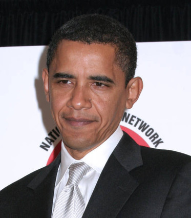 Obama's Hawaii vacation sparks paparazzi frenzy