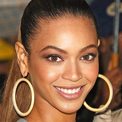 London Aug 23 Singer Beyonce Knowles has revealed that she secretly 