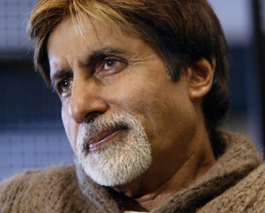 Big B finds bahu stunning in Robot