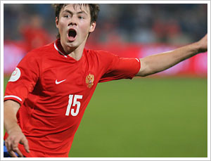 Everton sign Russian midfielder Bilyaletdinov