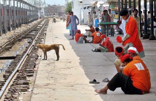 Bomb scare affects trains services to Hyderabad