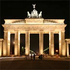 A million brave cold to mark New Year at Brandenburg Gate 