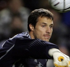 Tottenham golie Cudicini seriously injured in motorbike accident