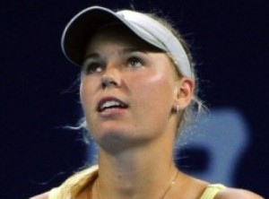 Caroline Wozniacki tries her hand at surfing in Dubai waterpark 