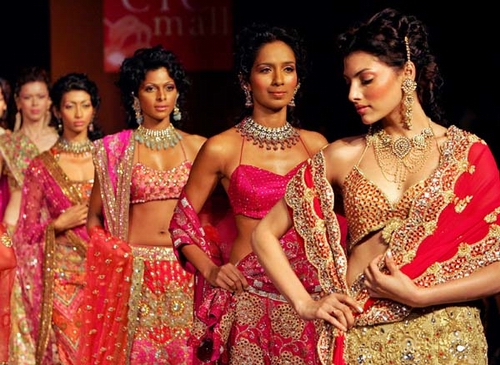 Diamond jewellery gets trendy as gold prices skyrocket