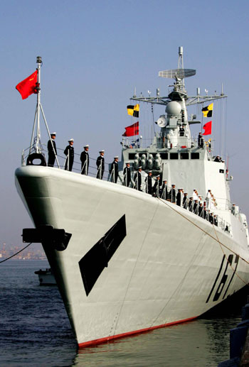 Chinese navy to help fight piracy off Somalia 