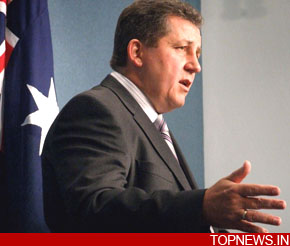 Oz Immigration Minister meets Indian students