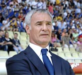 Beaten Ranieri revels in warm welcome at Chelsea