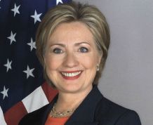 Clinton undergoes successful surgery on elbow 