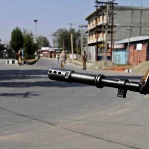 Curfew imposed in Kashmir Valley after Afzal Guru''s hanging 