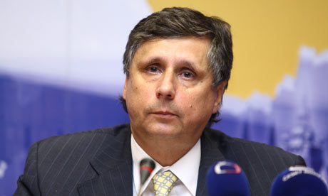 Czech premier: Klaus guarantees EU treaty signature if terms met