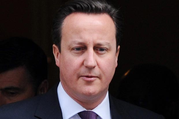 Cameron arrives in Mumbai with largest business delegation