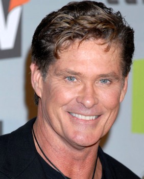 Hasselhoff backs campaign for Berlin Wall