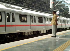 Inordinate delay in metro, commuters seek ticket refund