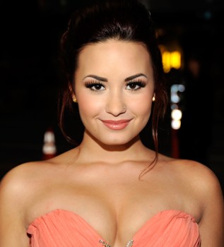Demi Lovato reaches out to support Paris Jackson