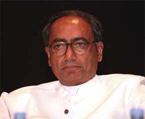 EC issues notice to Congress leader Digvijay Singh for violating Model Code