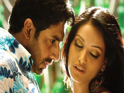 'Dum Maaro Dum', an edgy thriller