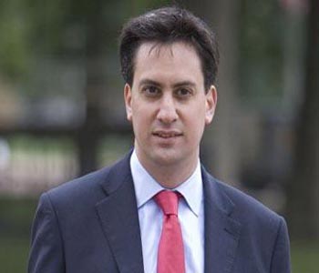 Ed Miliband to back nurses against government