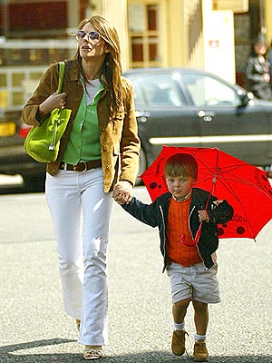 Elizabeth-Hurley-son
