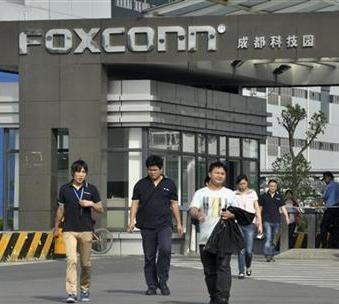 Workers’ strike paralyzes iPhone production at Foxconn's Zhengzhou plant