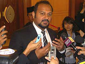 Malay Indian MP sues Govt, Speaker for suspension from House