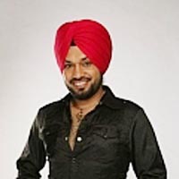 Punjabi industry lacks cinema knowledge, says comedian Ghuggi