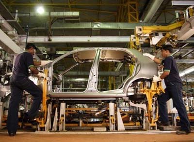 Industry shows positive signs while labour intensive sectors performance weak