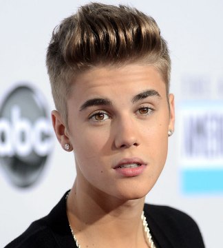 JUSTIN BIEBER