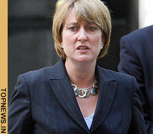 Porn star Jacqui Smith finds it kinky to know UK Minister’s hubby fancies her!