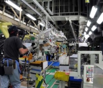 Japanese manufacturing sector sentiment improves