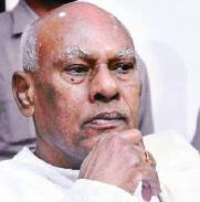 TRS chief firm on Telangana issue, spurns Rosaiah''s plea