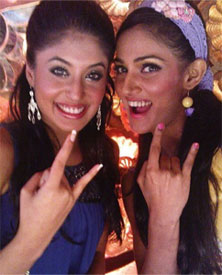 Kirtika, Mukti Made Karan’s House!