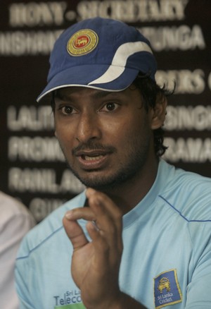 Sangakkara points fingers at seniors