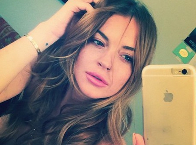 Lindsay Lohan topless selfie