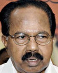 Centre studying silk import problems: Moily