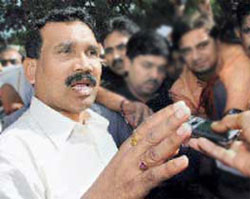 Koda I-T raids yield rs 25 lakh