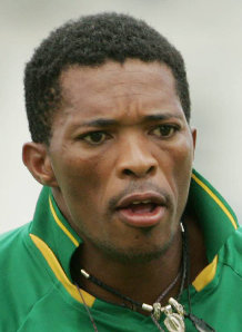 Ntini declares war against Aussies