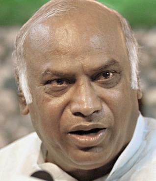 Mallikarjun Kharge expected to announce many new trains on Feb. 12