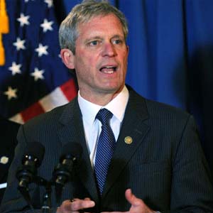 New York college town decides to delay putting up cost sign of the wars as it irks some veterans