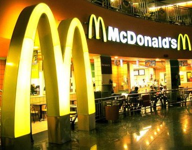 McDonald's sales rise 4.8%